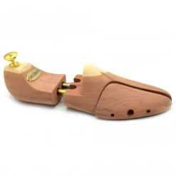 HEWITTS Accessories & Shoe Care^Diplomat Cedar Trees